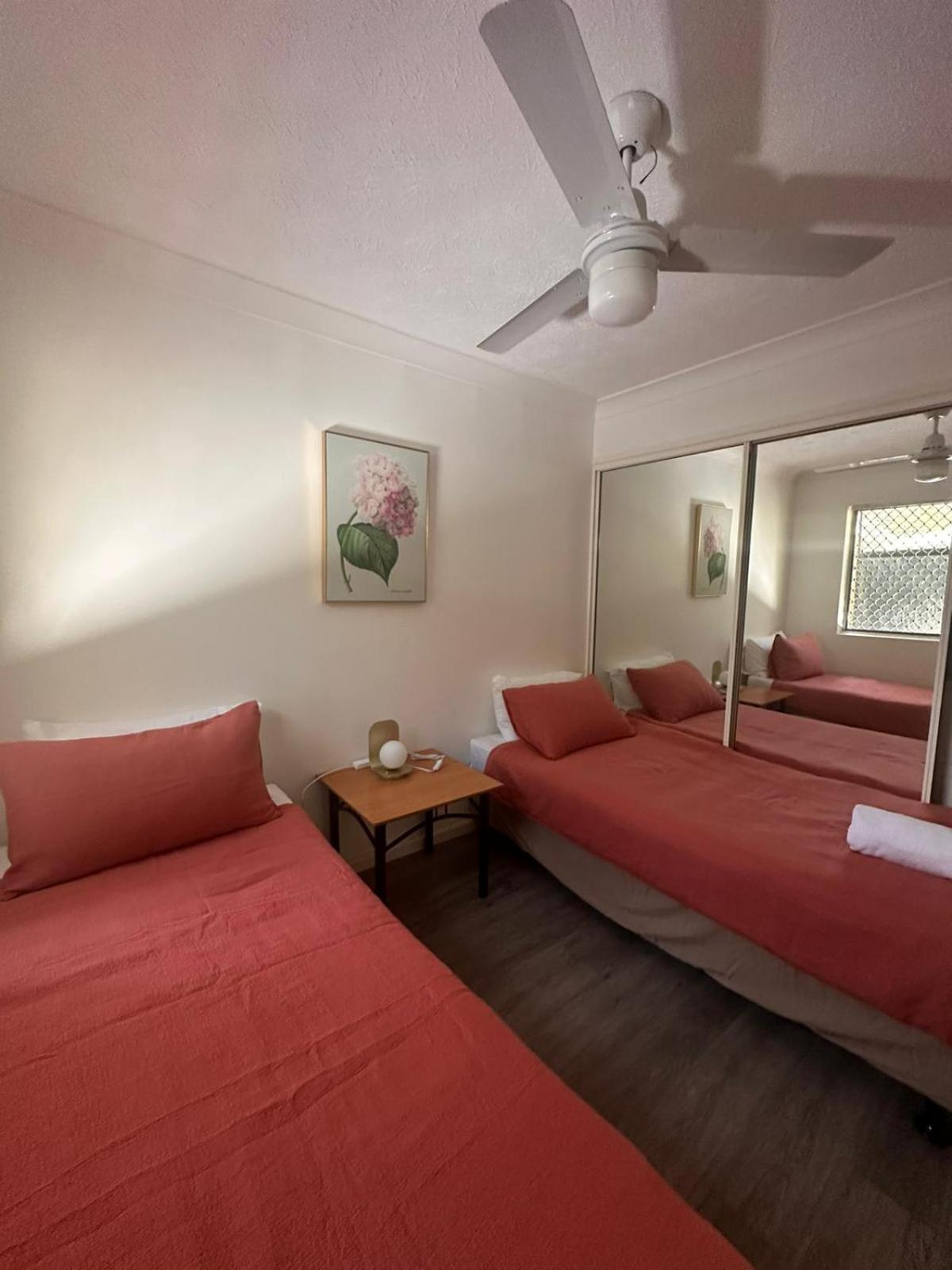 Surfers Tradewinds Hotel Gold Coast Eksteriør billede